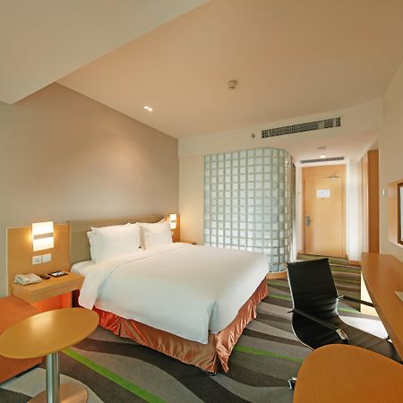 Holiday Inn Express Tangshan Downtown By Ihg ภายนอก รูปภาพ