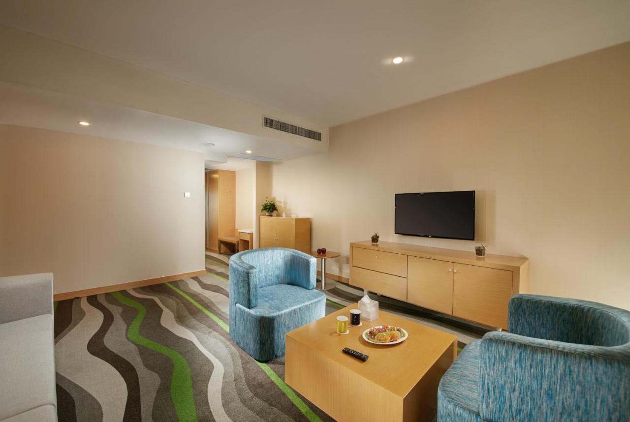 Holiday Inn Express Tangshan Downtown By Ihg ภายนอก รูปภาพ