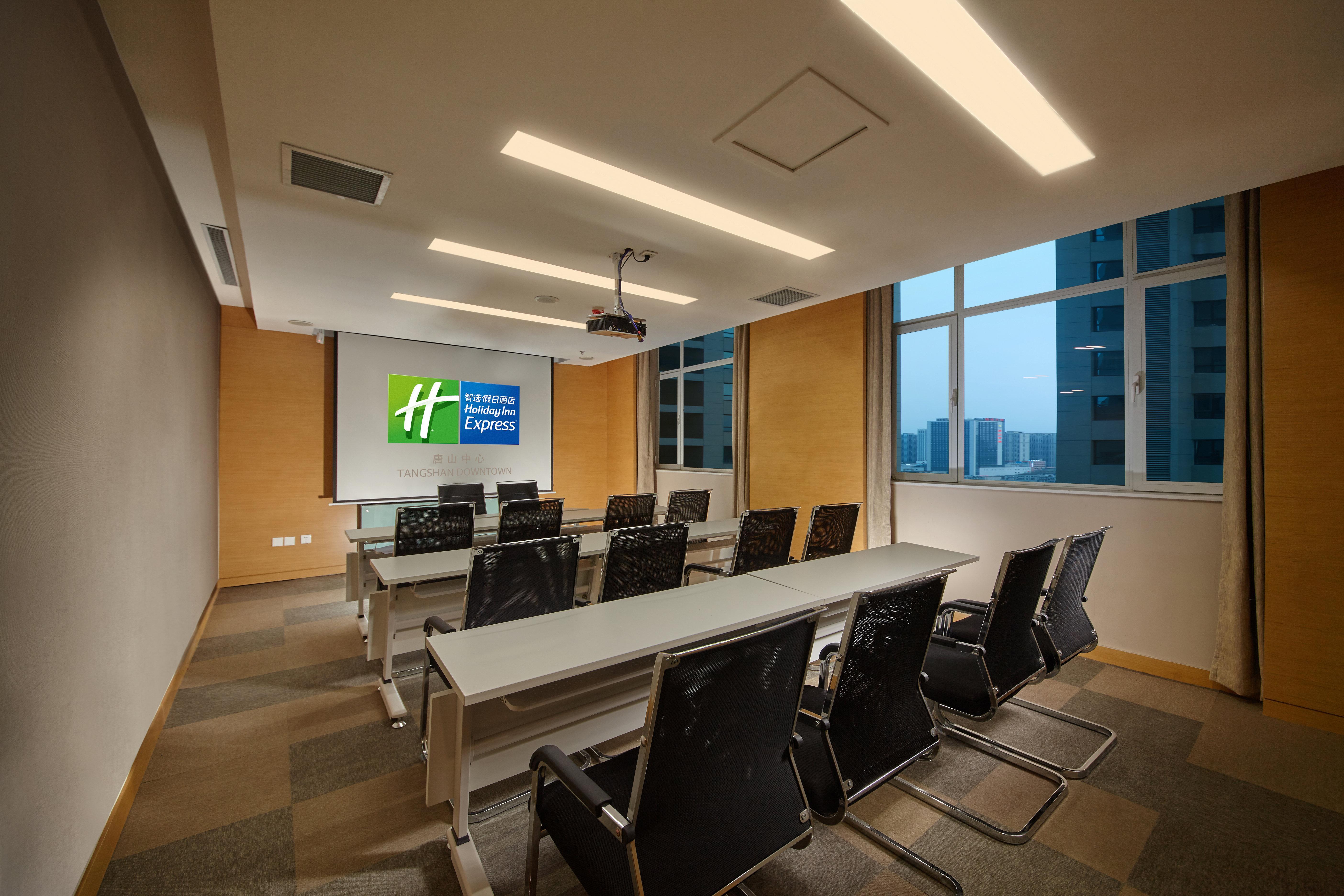 Holiday Inn Express Tangshan Downtown By Ihg ภายนอก รูปภาพ