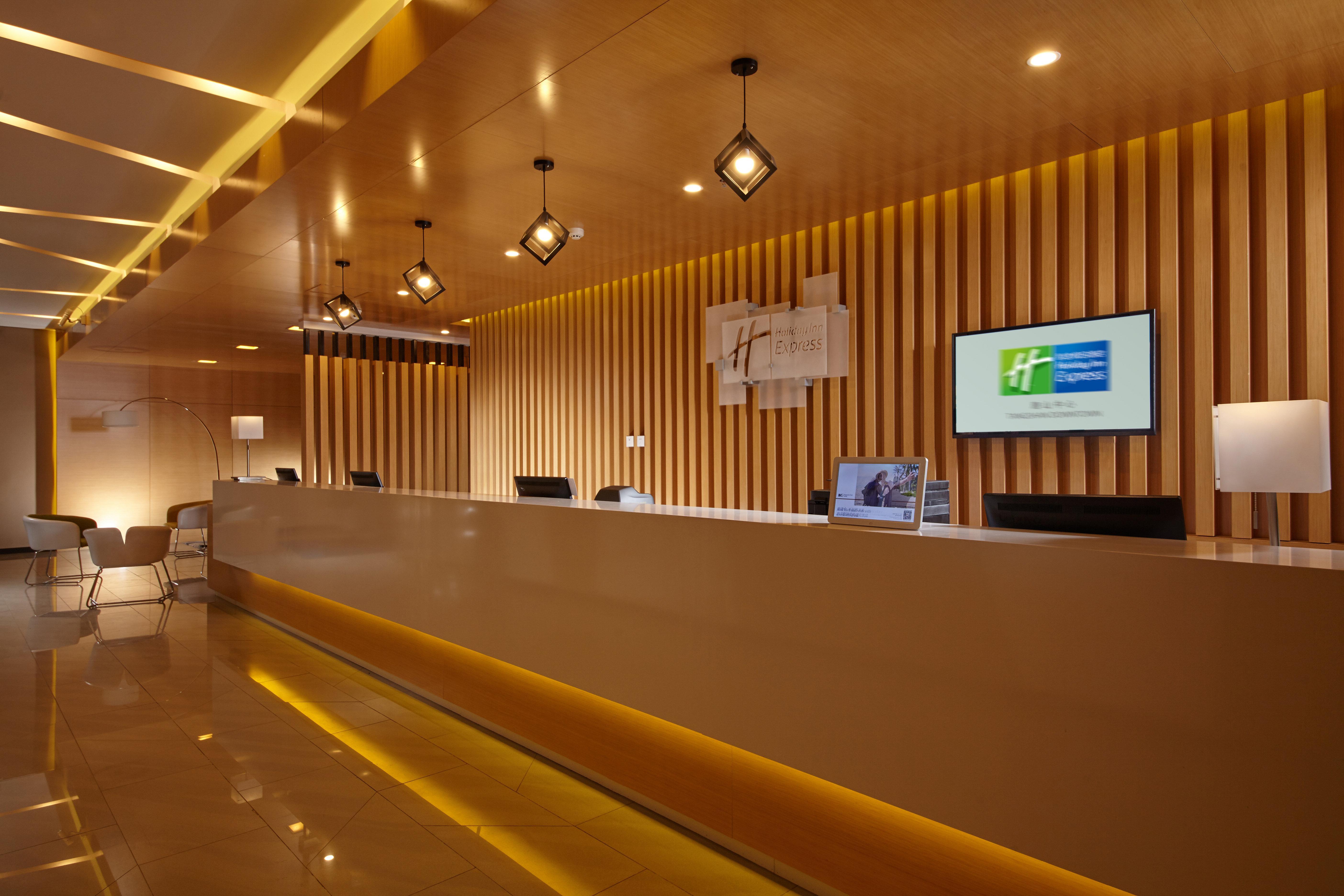 Holiday Inn Express Tangshan Downtown By Ihg ภายนอก รูปภาพ