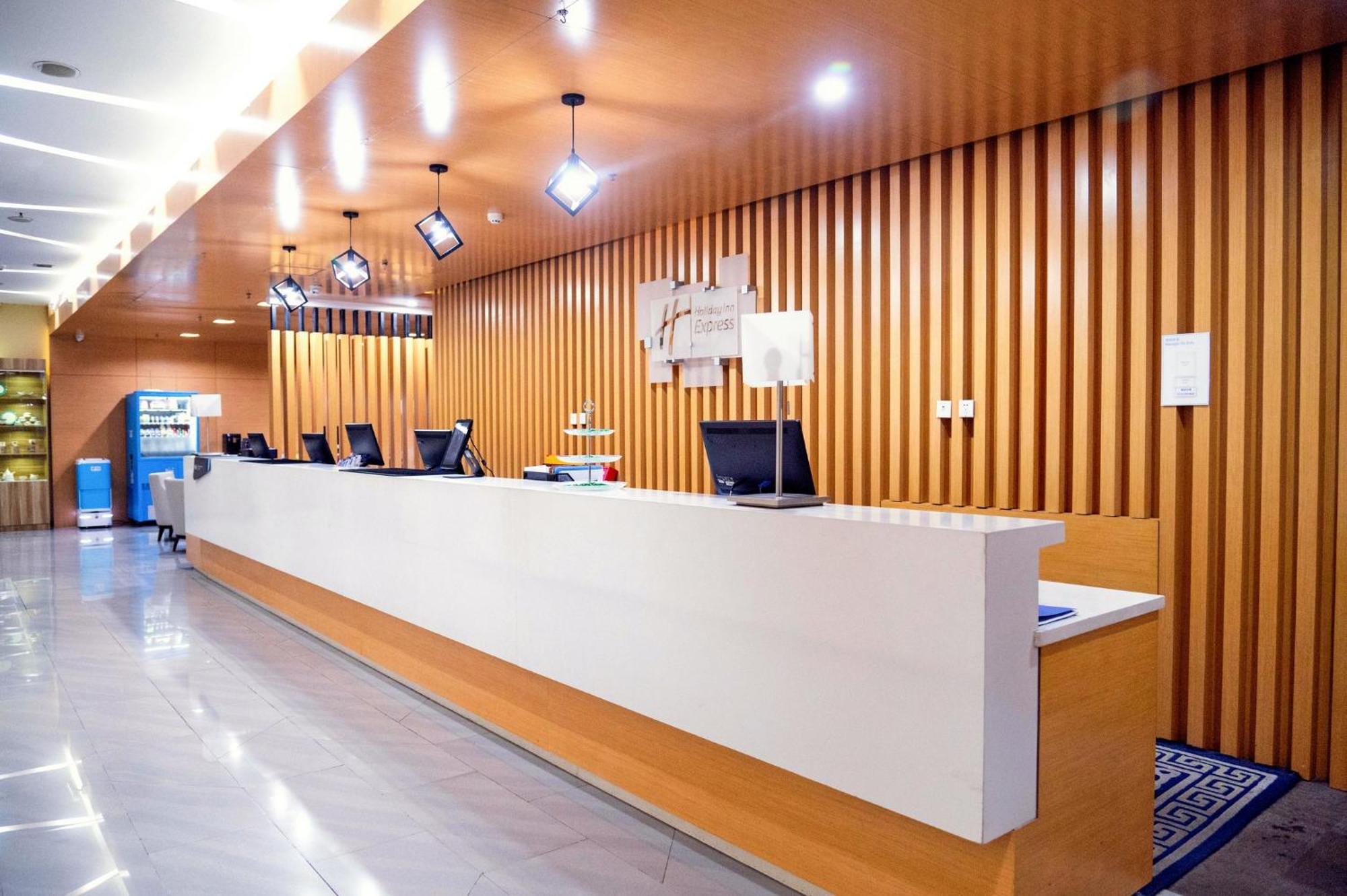 Holiday Inn Express Tangshan Downtown By Ihg ภายนอก รูปภาพ